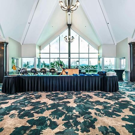 Clarion Hotel&Conference Centre Abbotsford Exterior foto
